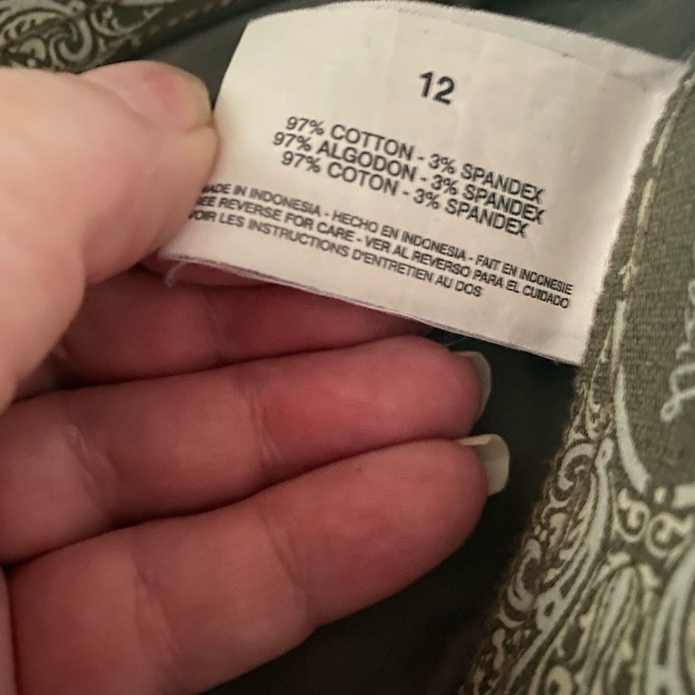 Gloria Vanderbilt 12 Capri Pants Army Green Comfort Elastic Waist Stretch Capris - Picture 7 of 8